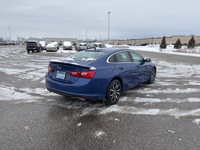 2023 Chevrolet Malibu RS photo 2