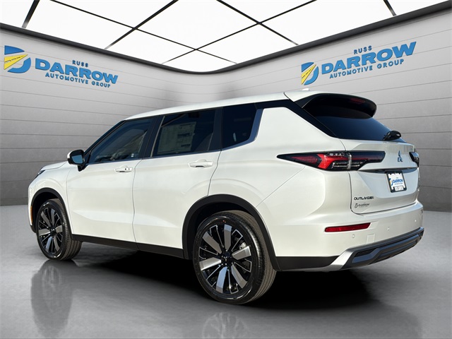 2025 Mitsubishi Outlander SE photo 3