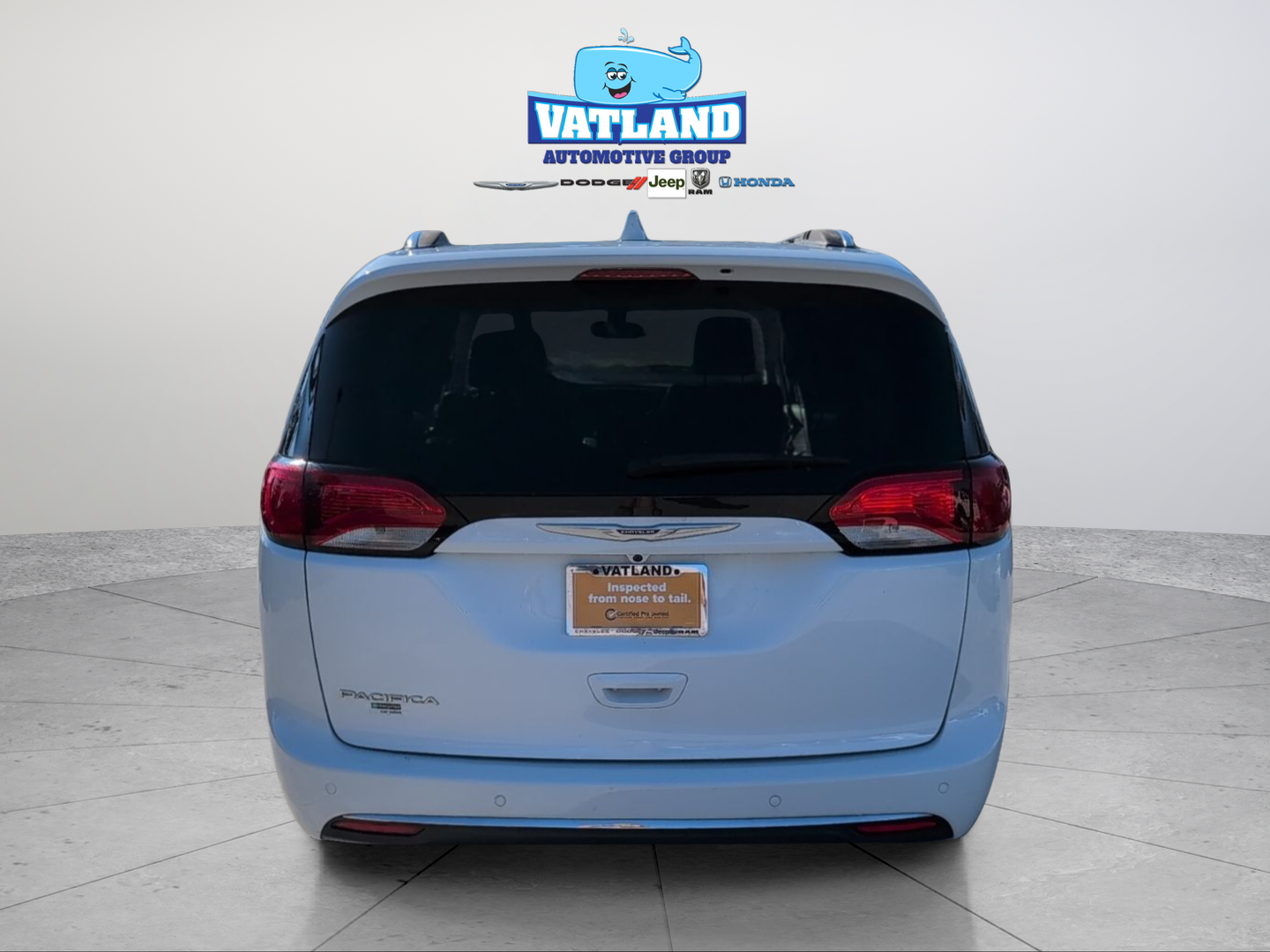 2020 Chrysler Pacifica Touring L photo 2