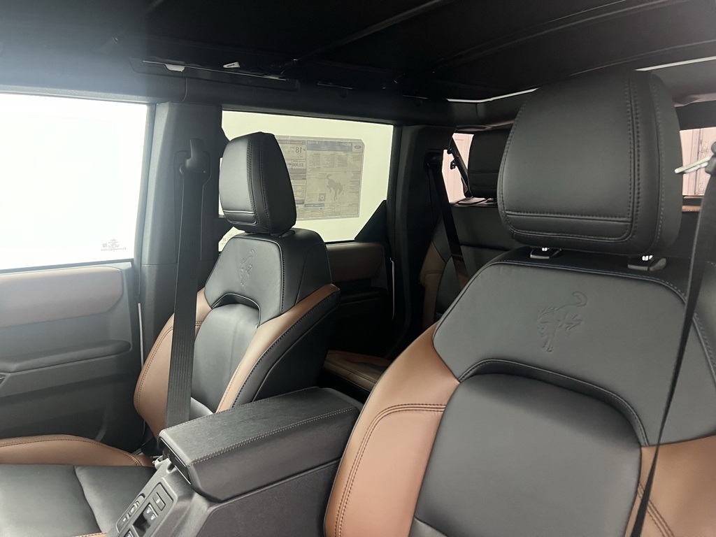 2024 Ford Bronco Outer Banks photo 14