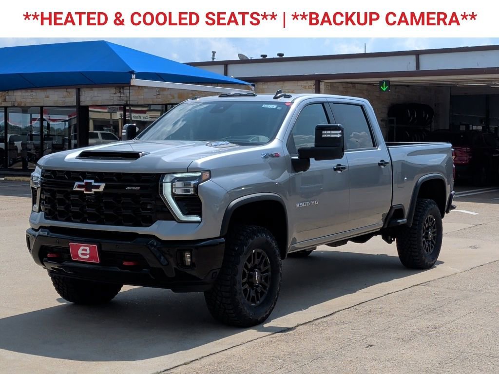 2025 Chevrolet Silverado 2500HD ZR2 photo 3