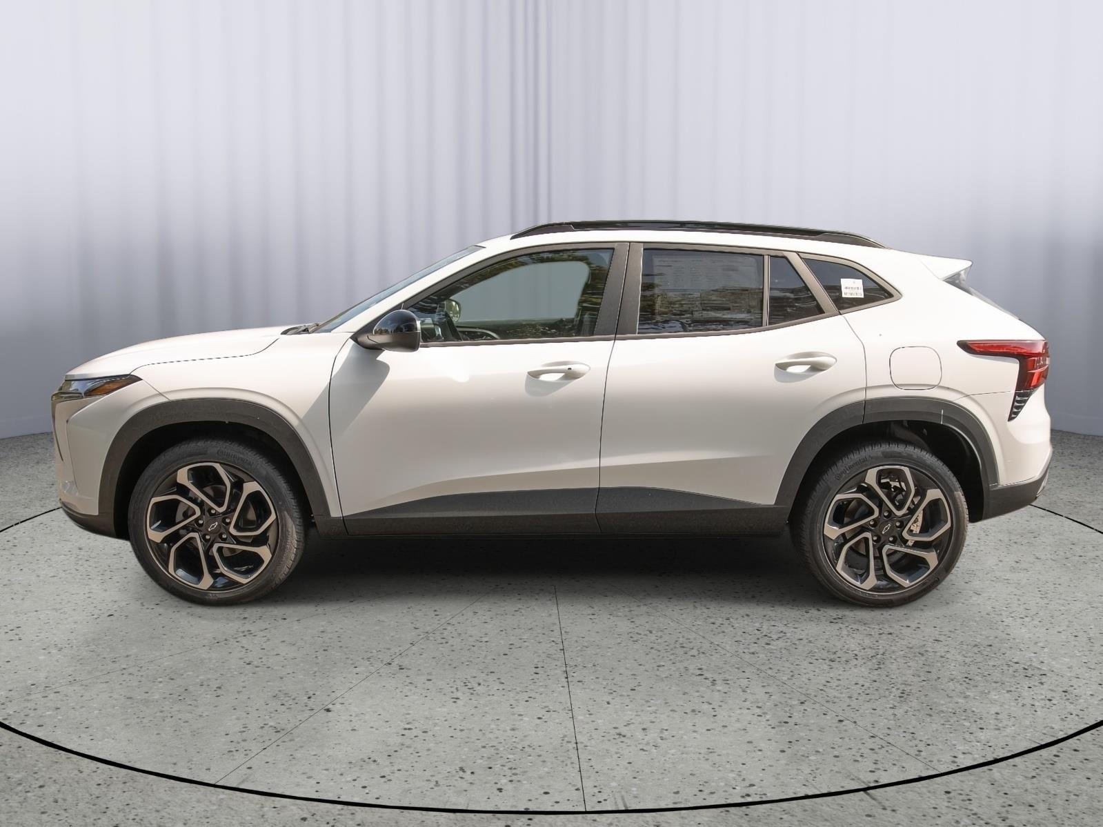 2025 Chevrolet Trax photo 3