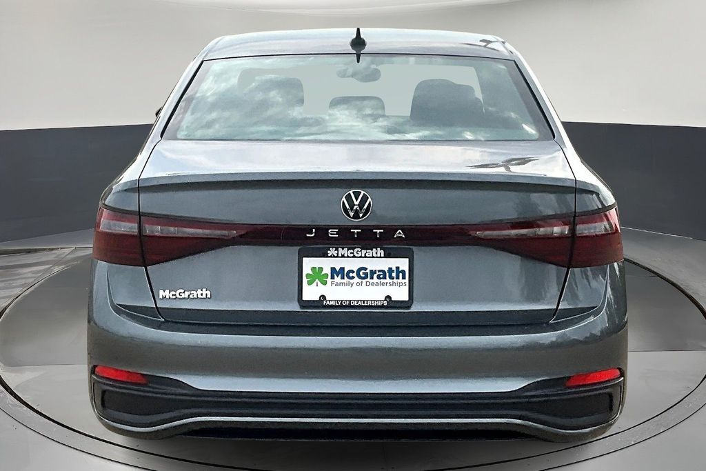 2025 Volkswagen Jetta 1.5T Sport photo 3