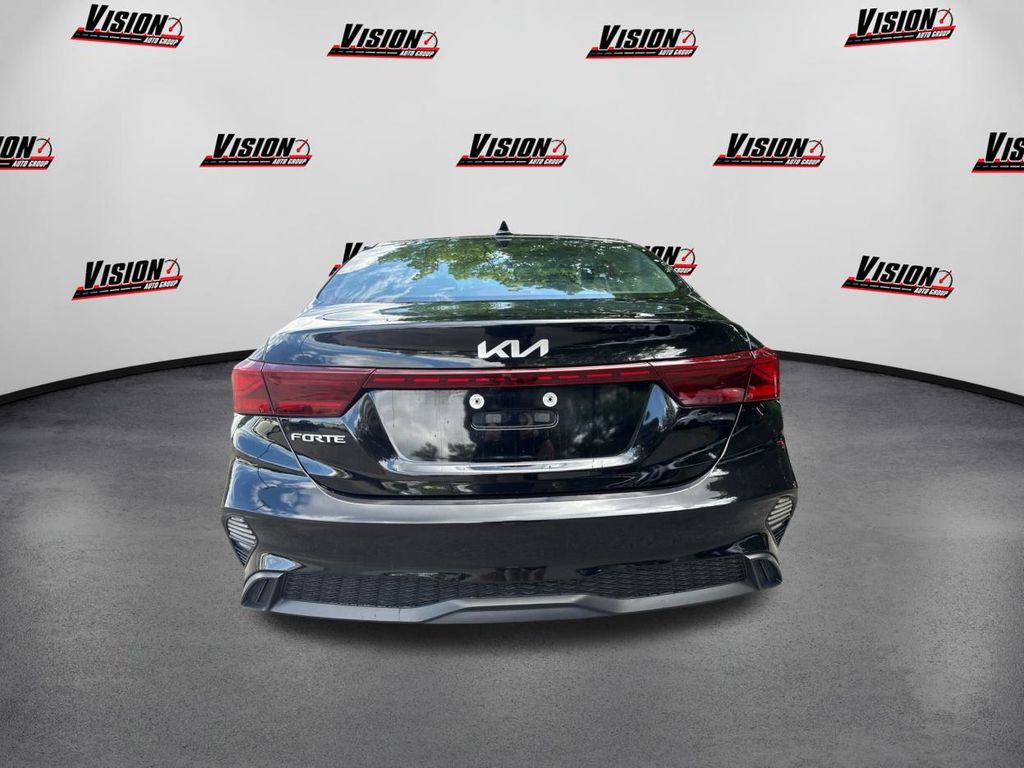 2023 Kia Forte LXS photo 6
