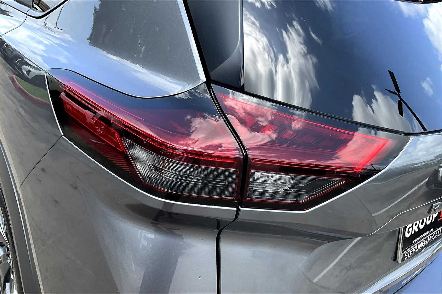 2024 Nissan Rogue SV photo 25