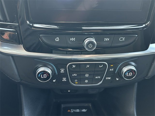 2023 Chevrolet Traverse Cloth photo 12