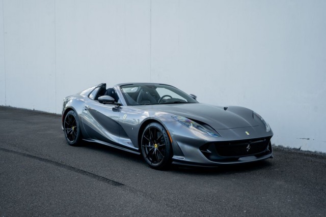 2022 Ferrari 812 GTS 