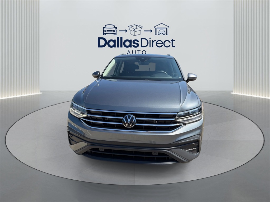 2023 Volkswagen Tiguan SE photo 3