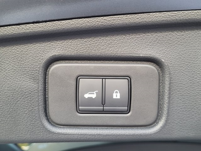 2025 Nissan Pathfinder SL photo 5