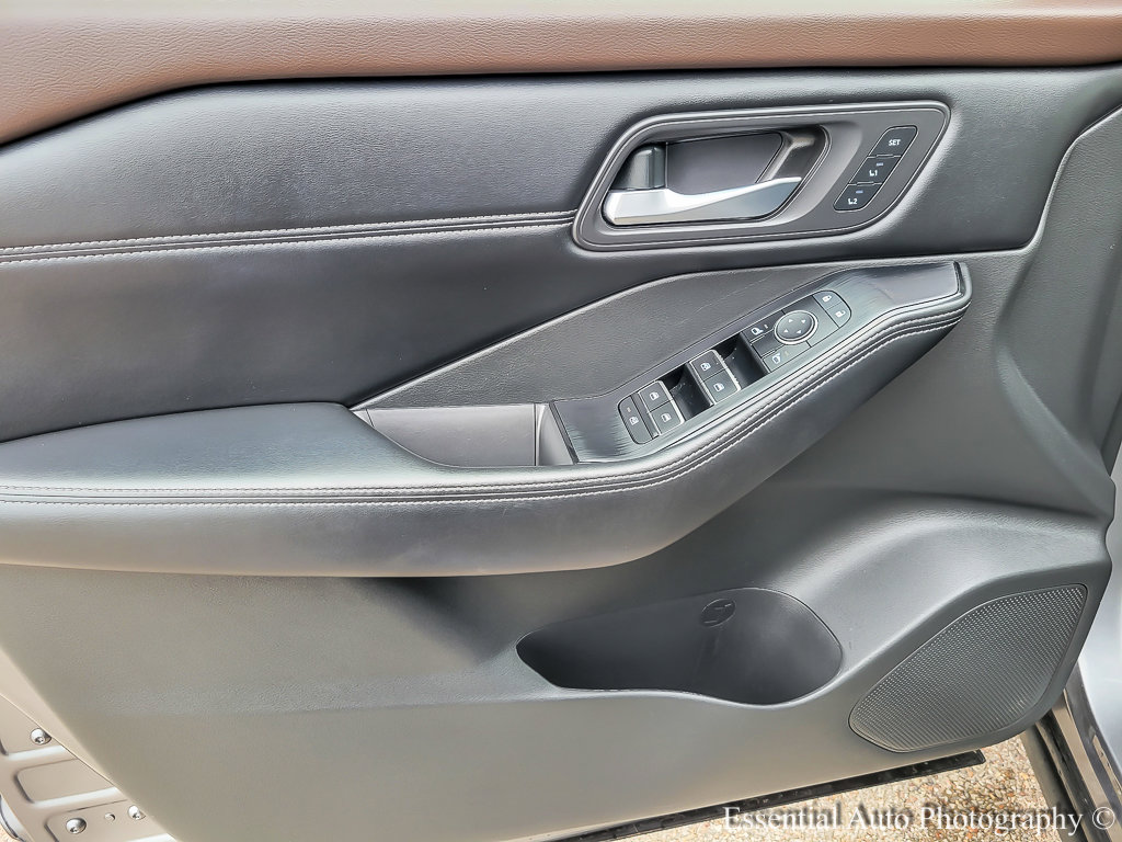 2023 NISSAN ROGUE - Image 19