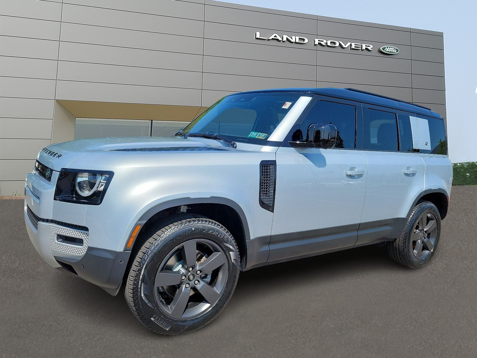 Certified PreOwned 2022 Land Rover Defender S Sport Utility in Willow