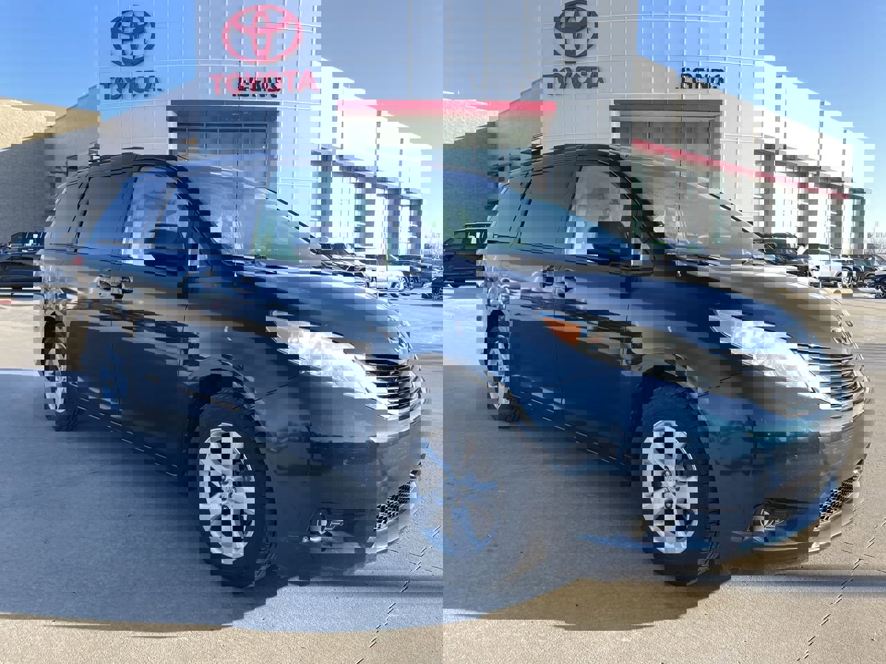 2011 Toyota Sienna LE