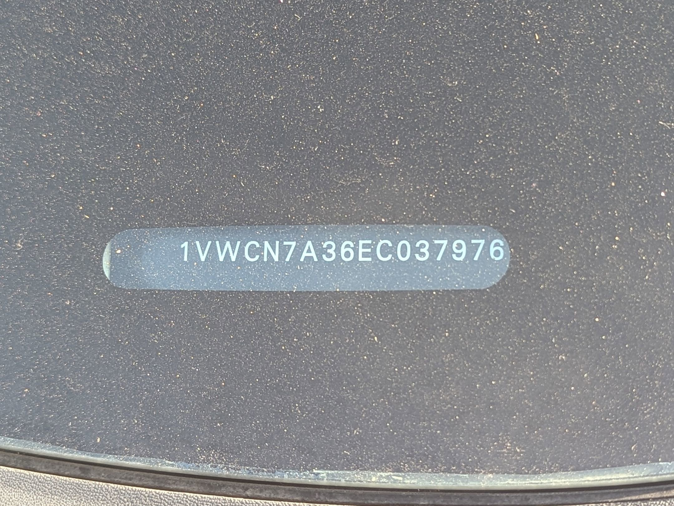 2014 Volkswagen Passat TDI SEL Premium photo 14