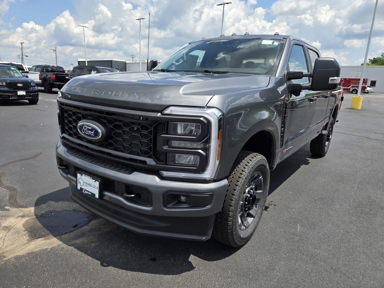 2025 Ford F-350 XL photo 2