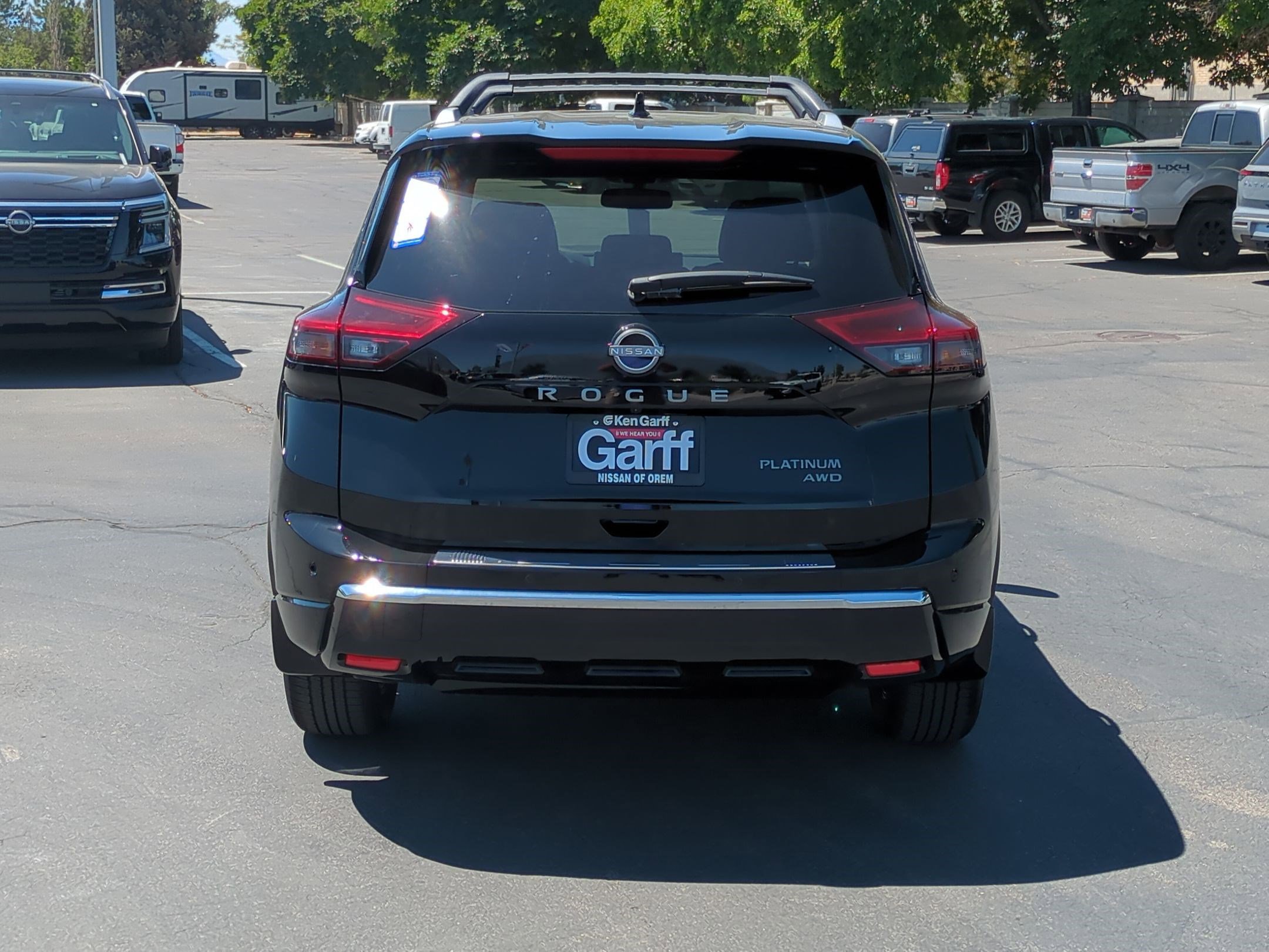 2025 Nissan Rogue Platinum photo 4