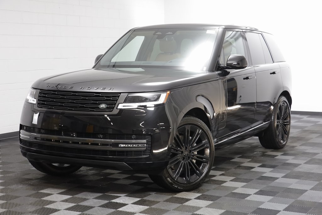 2026 Land Rover Range Rover SE's photo