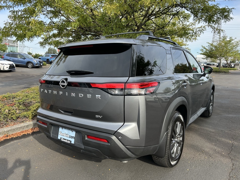 2022 Nissan Pathfinder SV photo 4