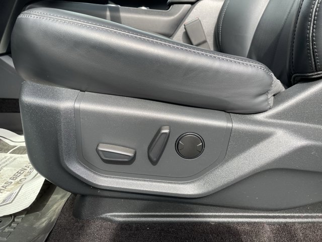 2022 Ford Expedition XLT photo 30