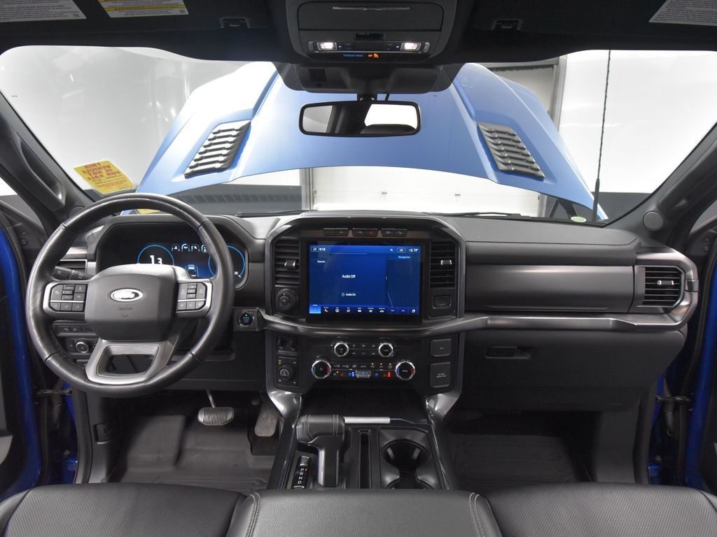 2022 Ford F-150 Lariat photo 17