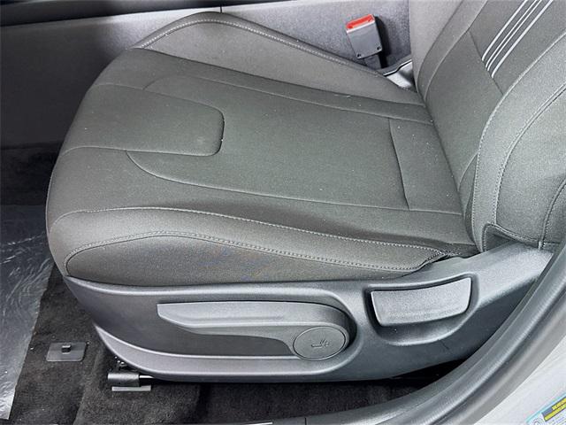 2025 Hyundai Elantra Hybrid SEL Sport photo 27