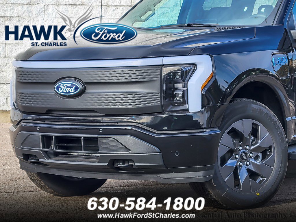 2025 Ford F-150 Lightning photo 2