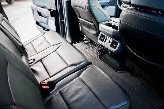 2022 Ford F-150 Lariat photo 32