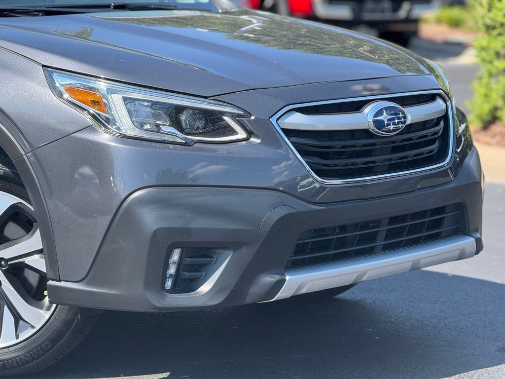 2020 Subaru Outback Limited photo 2