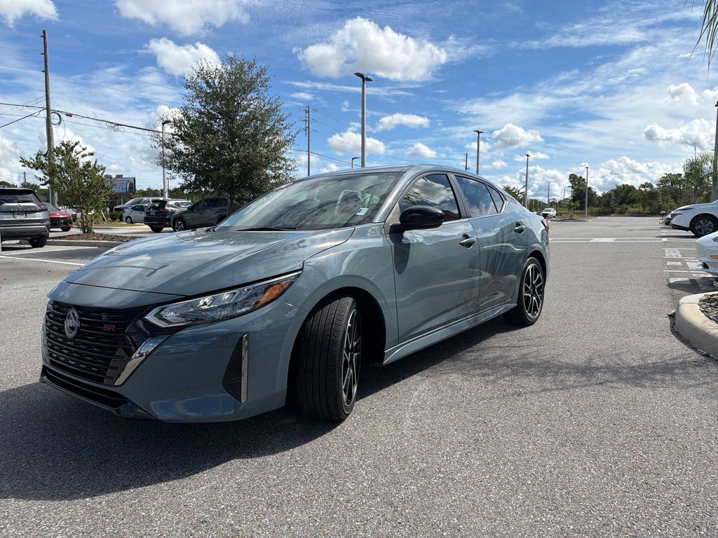 2024 Nissan Sentra SR photo 3