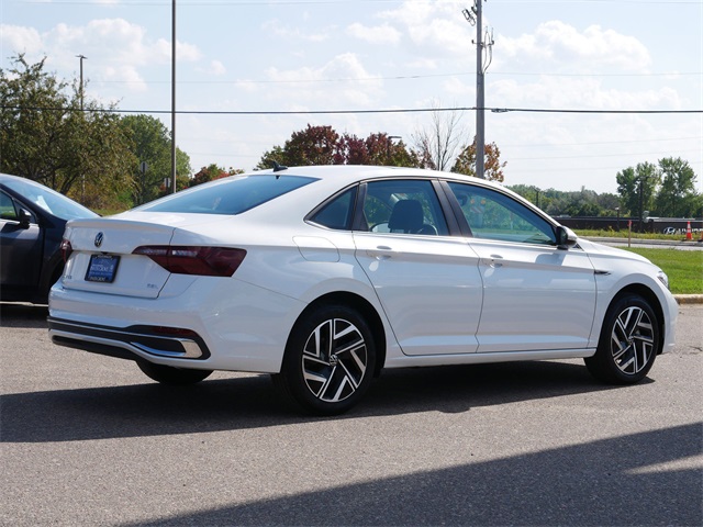 2023 Volkswagen Jetta 1.5T SEL photo 7