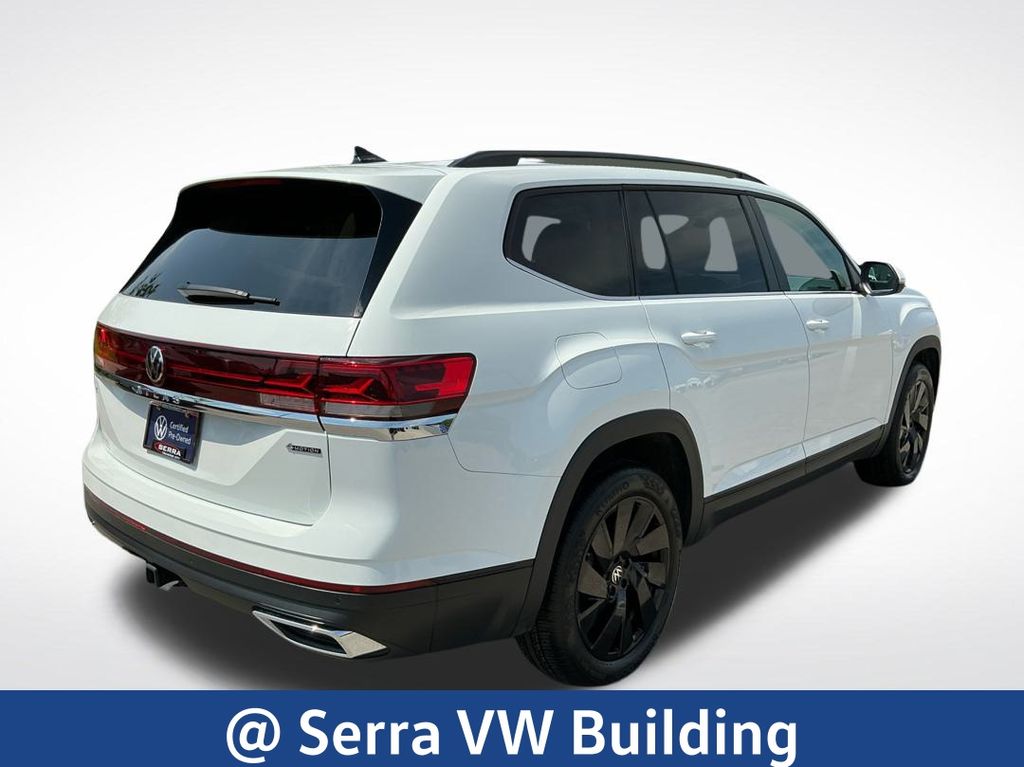 2024 Volkswagen Atlas SE Technology photo 2