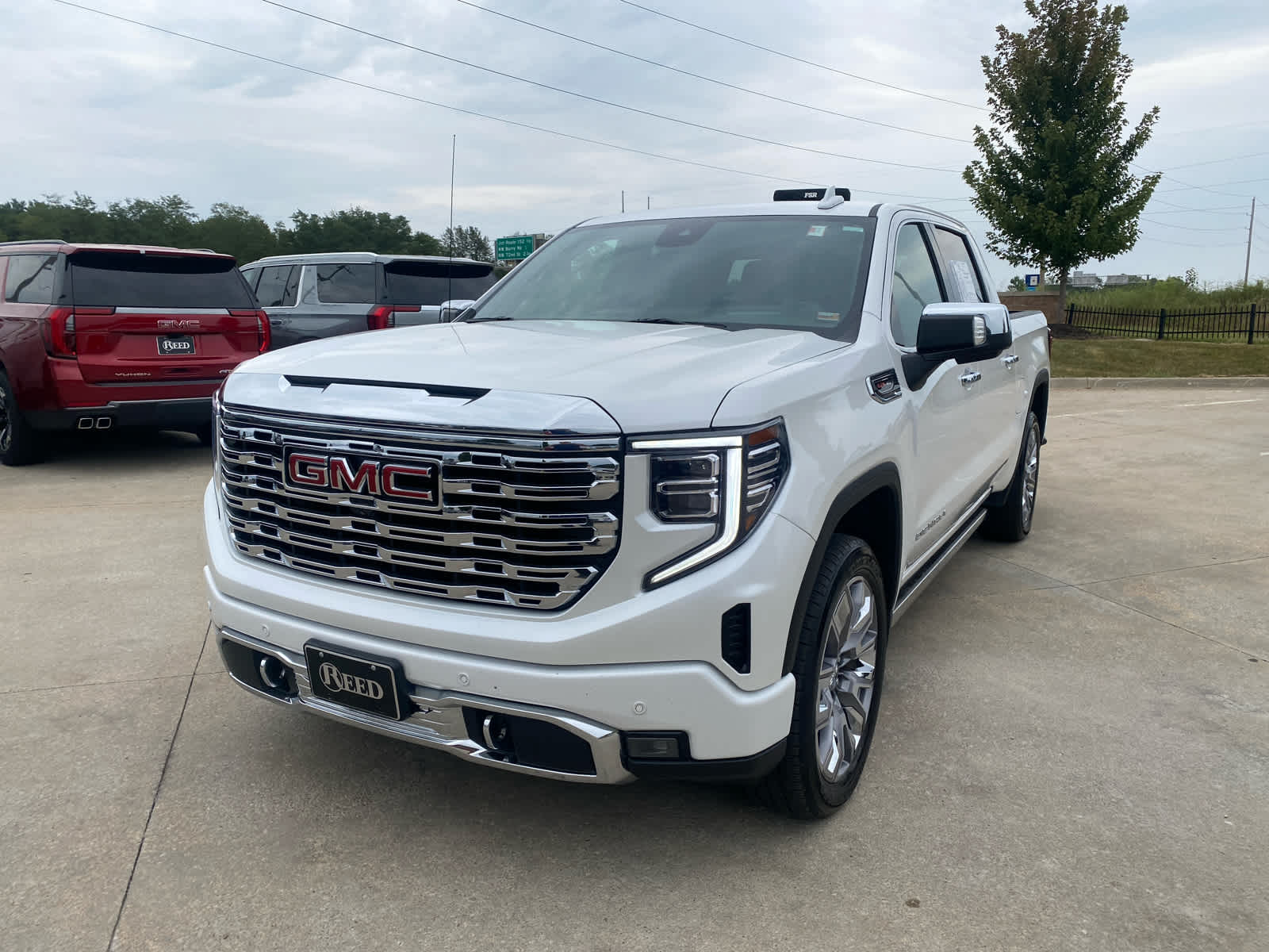 Used 2023 GMC Sierra 1500 Denali Denali with VIN 1GTUUGEL8PZ164734 for sale in Kansas City