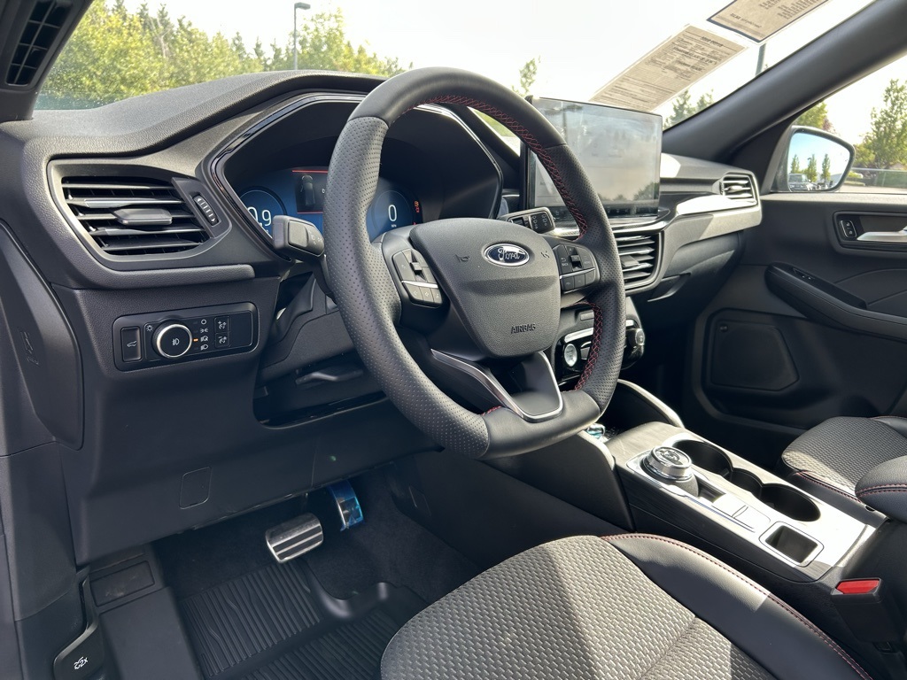 2024 Ford Escape ST-Line Select photo 11