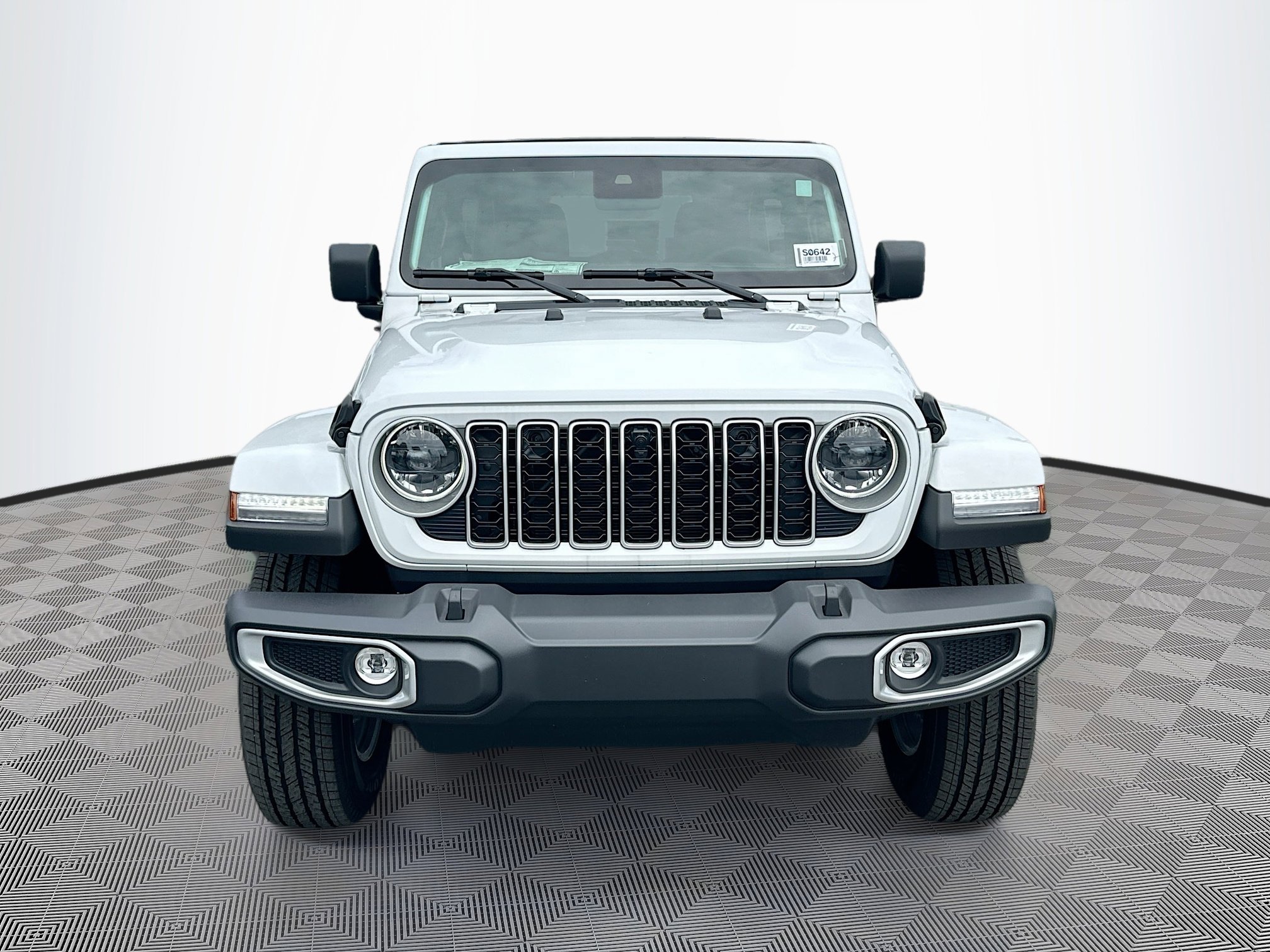 2025 Jeep Wrangler Sahara photo 2