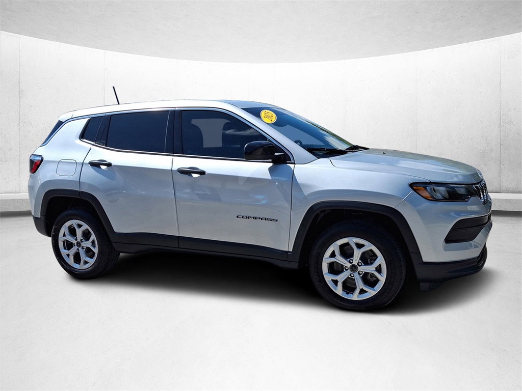 2025 Jeep Compass Sport photo 2