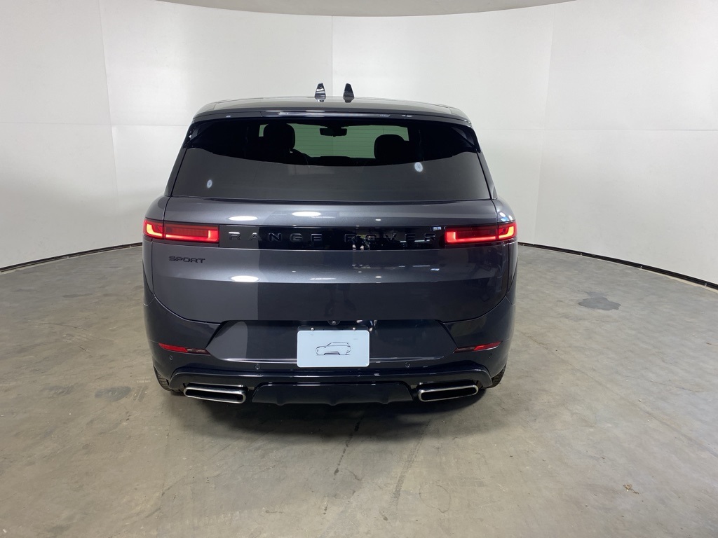 2024 Land Rover Range Rover Sport P400 Dynamic SE photo 3