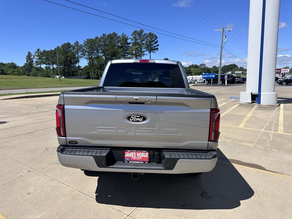 2025 Ford F-150 Lariat photo 3
