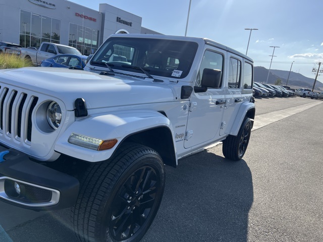 2023 Jeep Wrangler Sahara 4xe photo 10