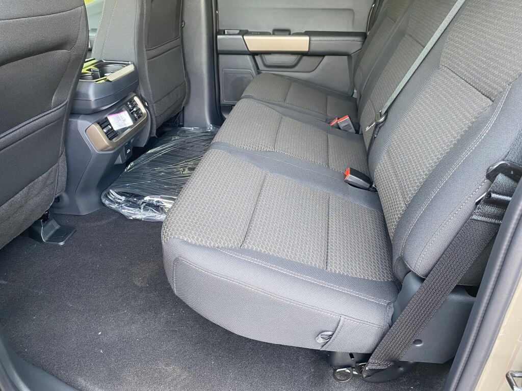 2025 Ford F-150 STX photo 17