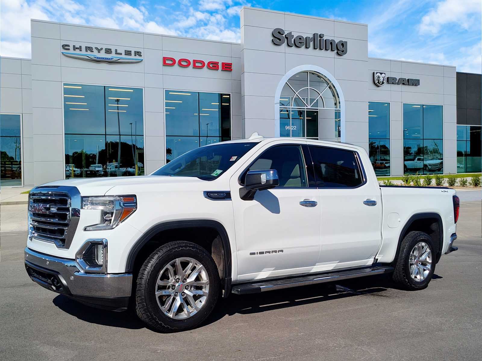 2019 GMC Sierra 1500 SLT's photo
