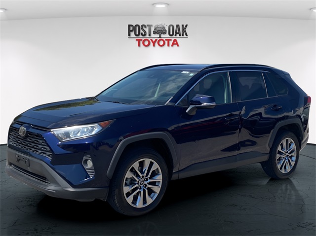 2019 Toyota RAV4 XLE Premium photo 2