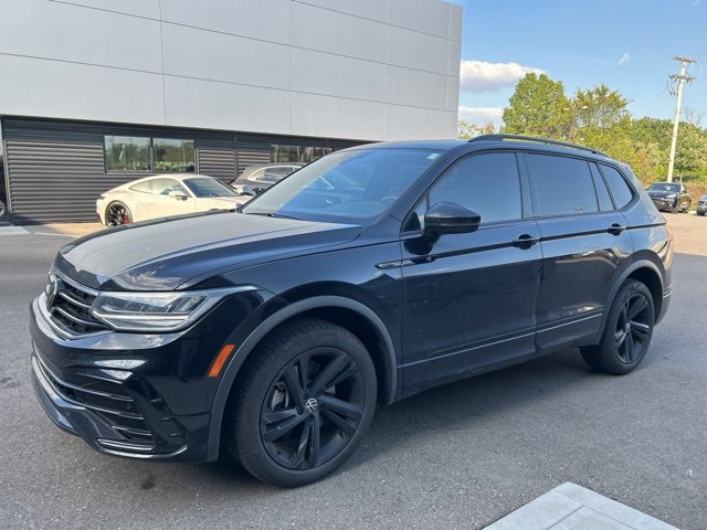 2024 Volkswagen Tiguan SE R-Line Black photo 6