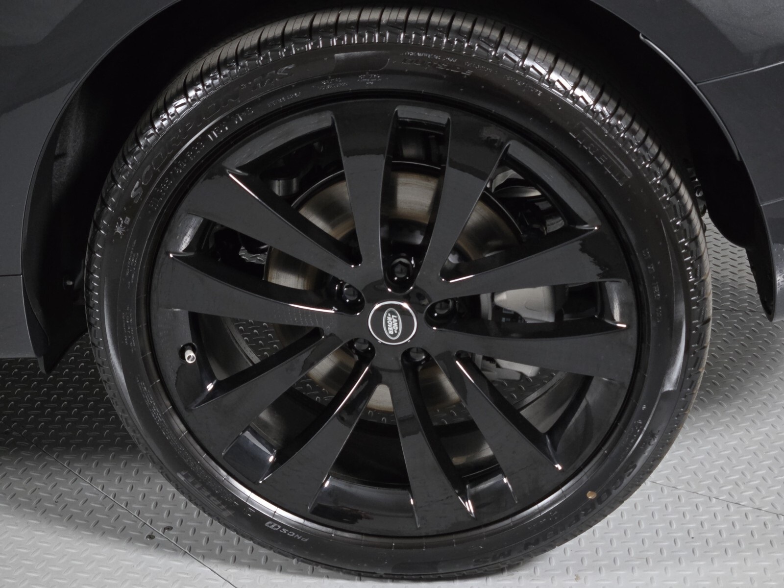 2025 Land Rover Range Rover Sport SE photo 7
