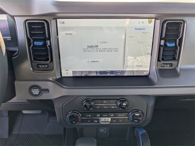 2024 Ford Bronco Black Diamond photo 14