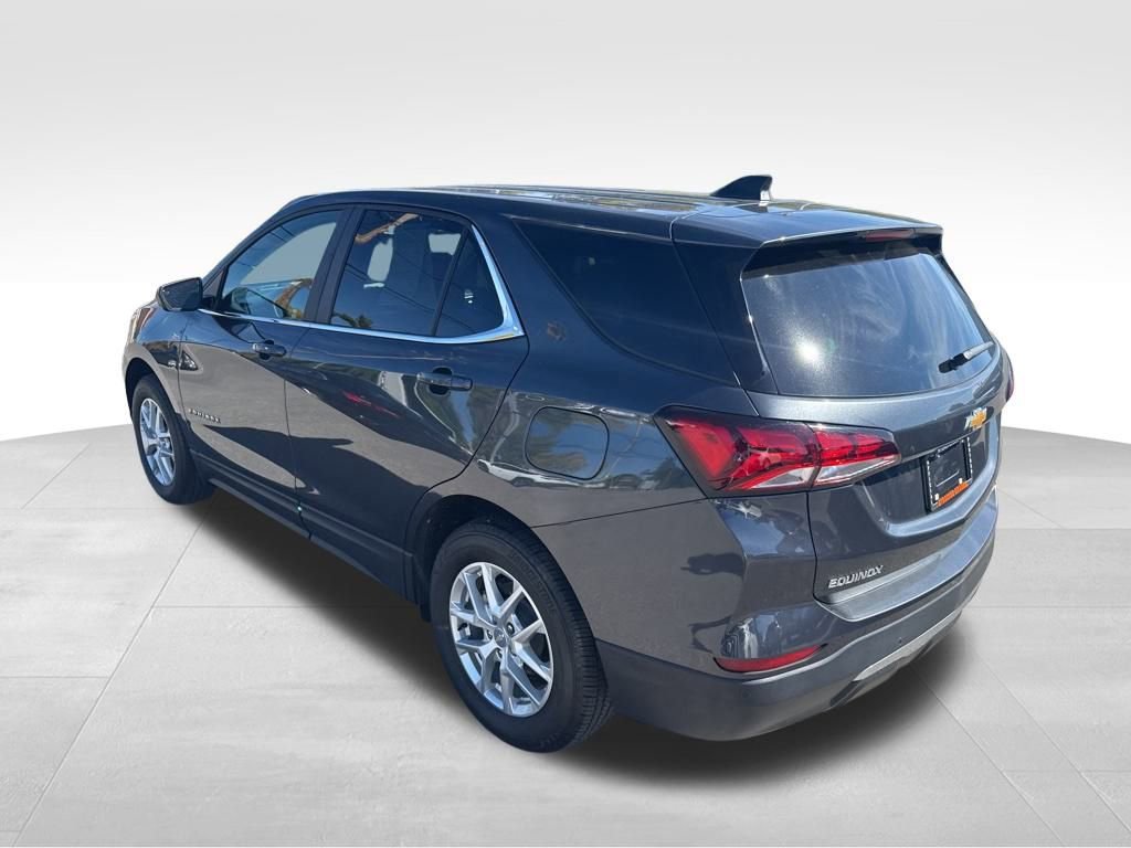 2023 Chevrolet Equinox LT photo 3