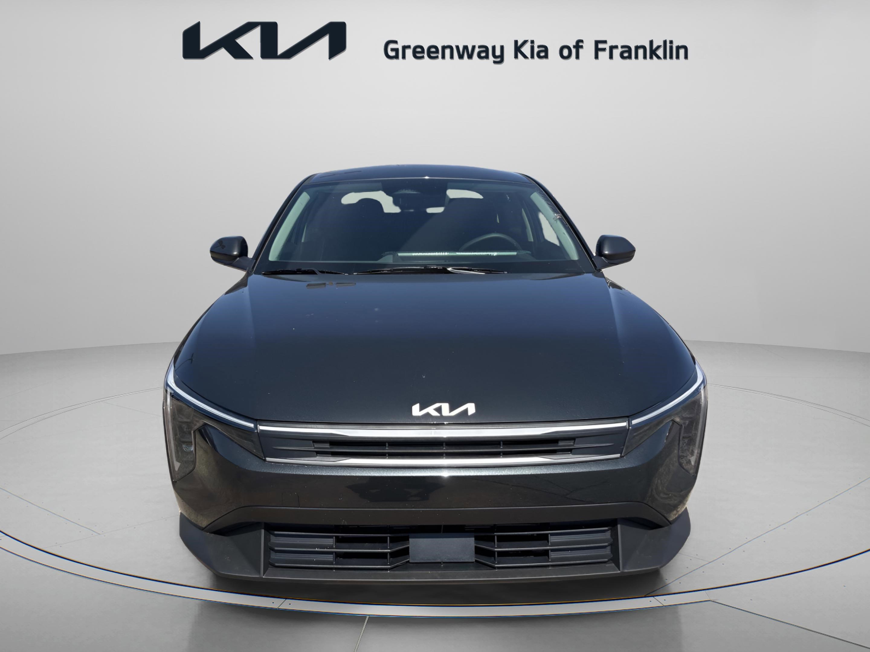 2025 Kia K4 LXS photo 2