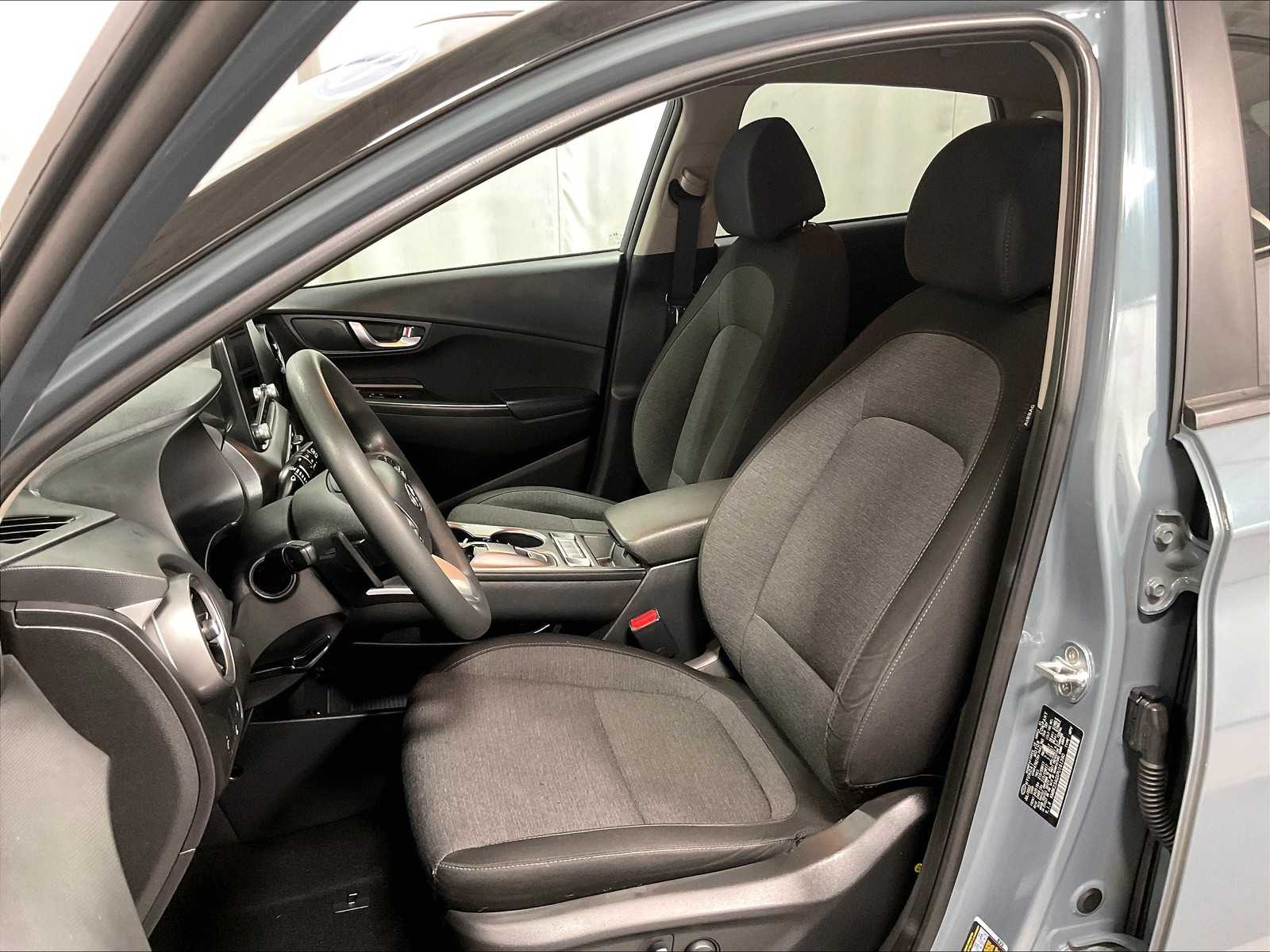 2023 Hyundai Kona Electric SE photo 9