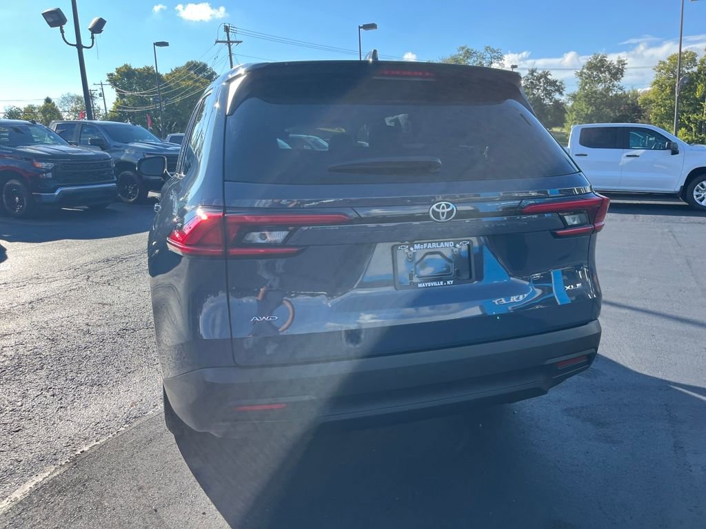 2024 Toyota Grand Highlander XLE photo 4