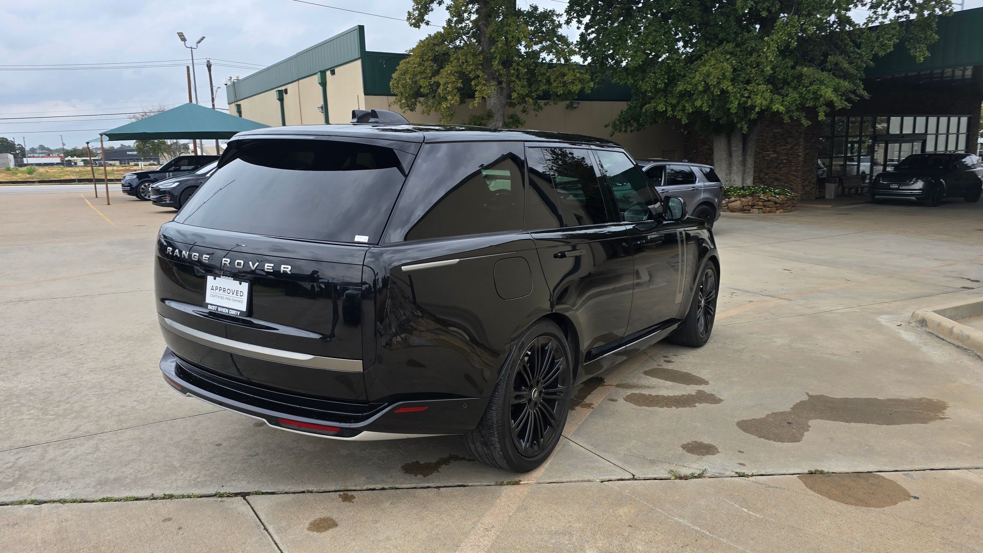 2025 Land Rover Range Rover SE photo 4