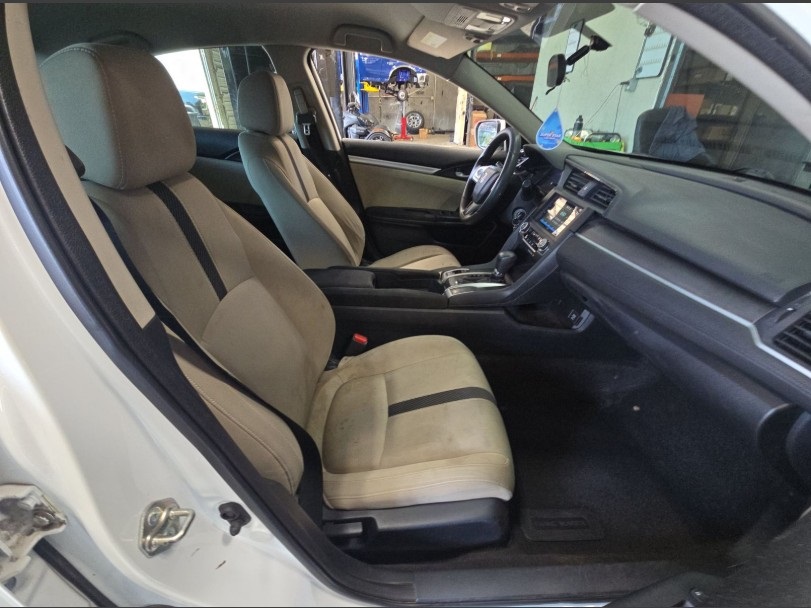 2017 Honda Civic LX photo 9