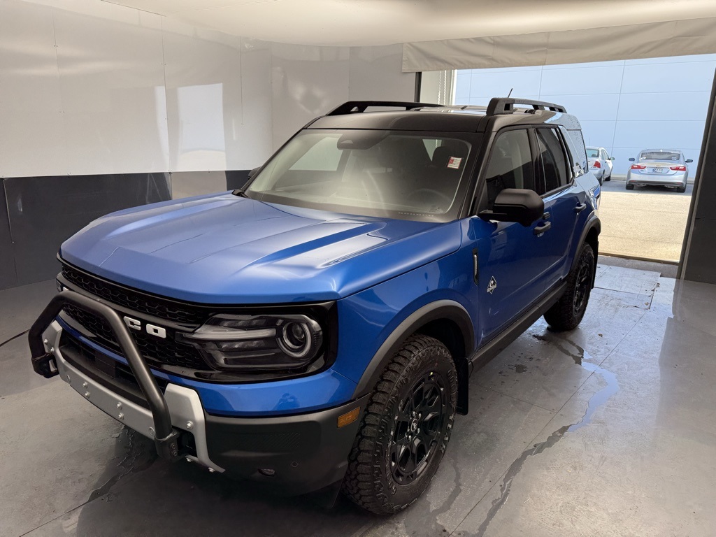 2025 Ford Bronco Sport Outer Banks photo 3